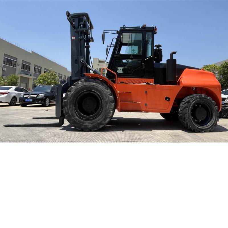 Carretilla elevadora todoterreno SOCMA 8 toneladas